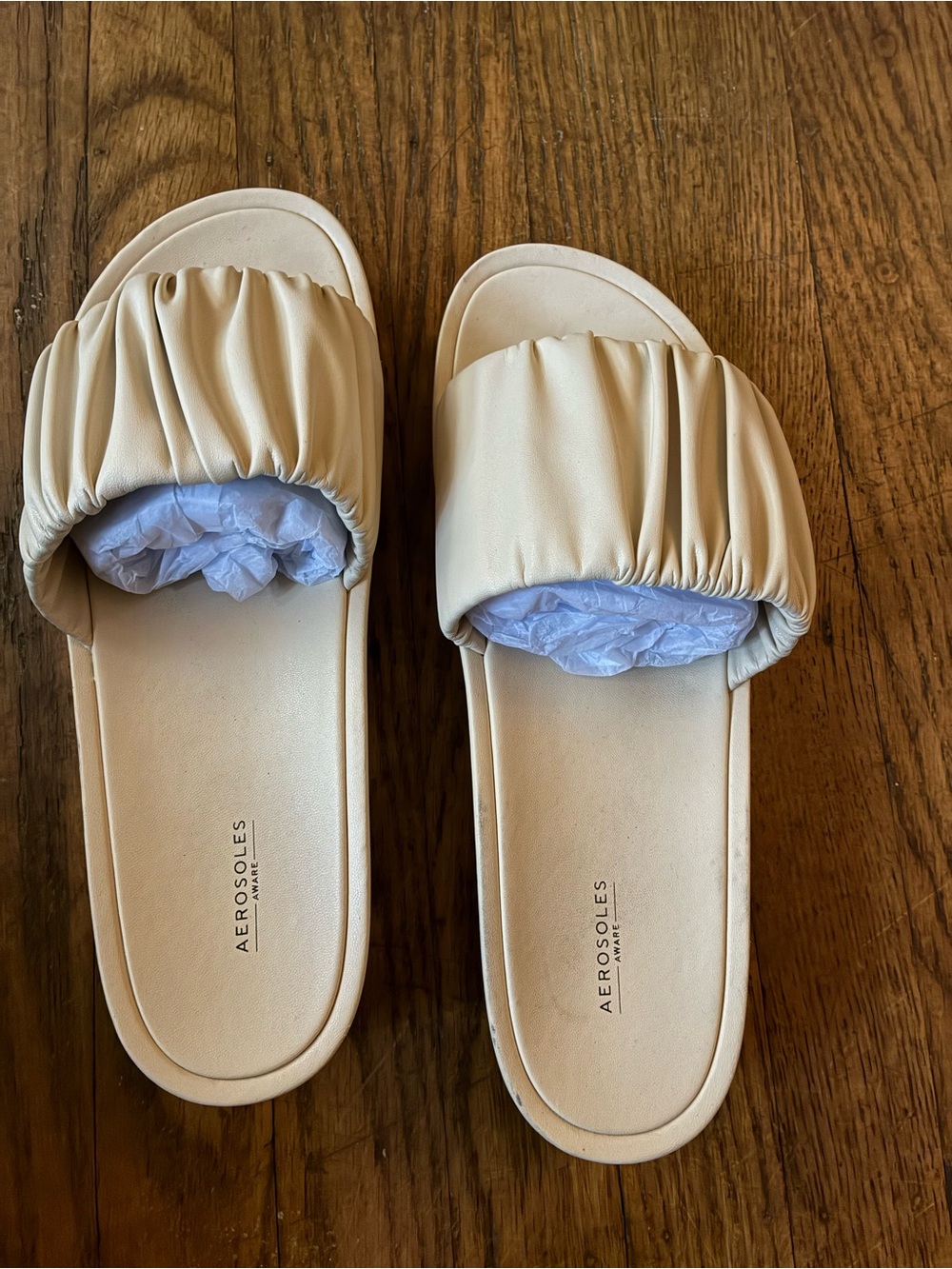 AEROSOLES Cream Ruched Slide Sandals - Picture 2 of 4
